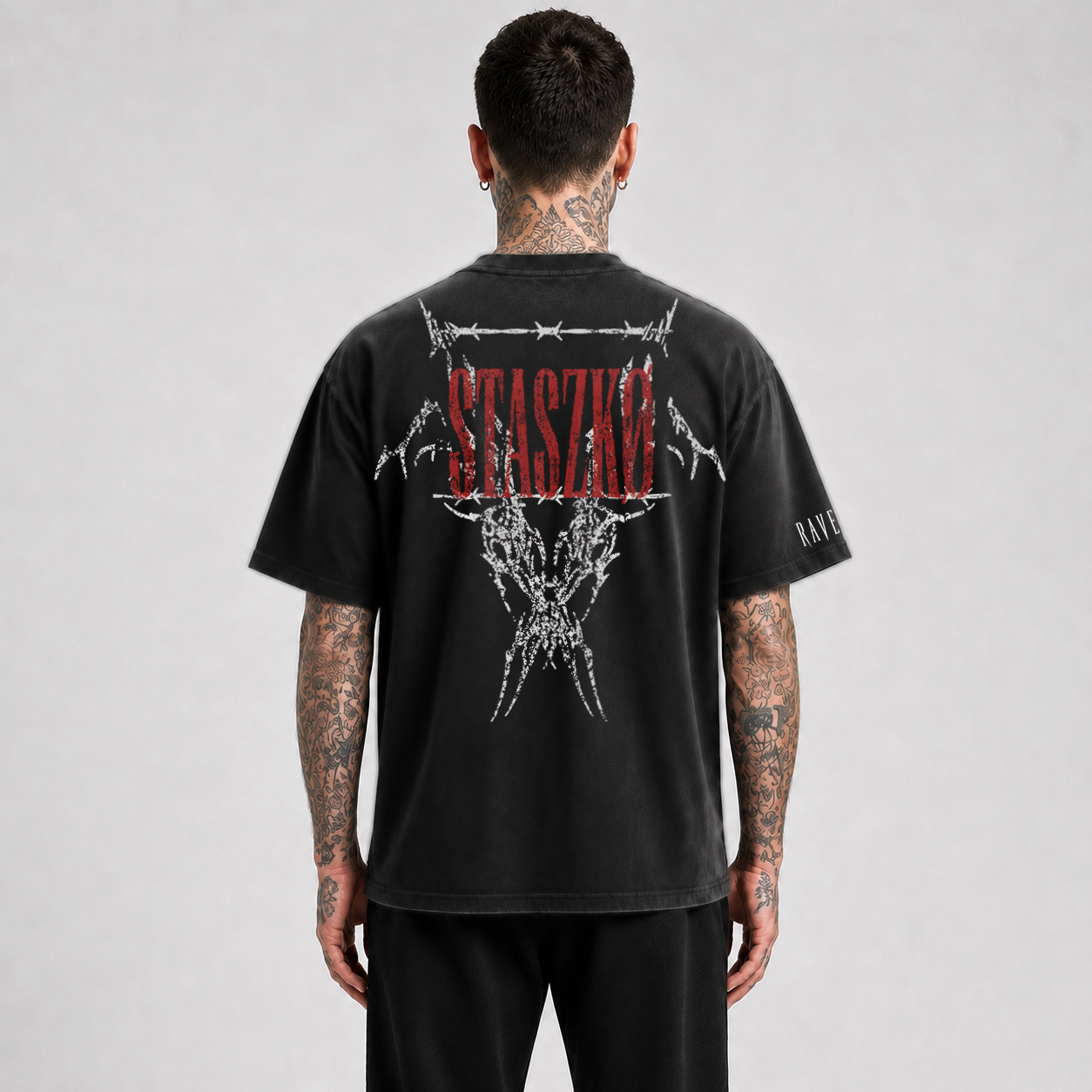 RAVEBUILT x STASZKØ — 01 TEE
